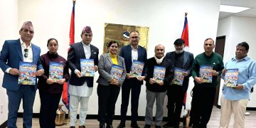 ड्यालसमा ‘भिजिट नेपाल–२०२५’ पुस्तक महाबाणिज्यदूतावासलाई हस्तान्तरण